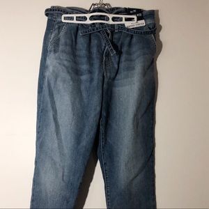 hollister vintage stretch ultra high-rise mom jean
